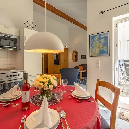 Apartment Seeschloss, App 31, Direkt An Der Strandpromenade, Toplage